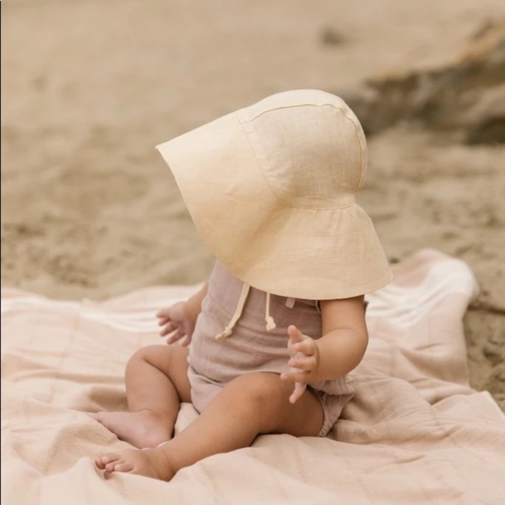 COPY - Briar baby sun bonnet in Dune